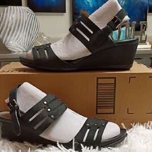 Ecco Women's Sz EU 39 USA 8-8.5 Leather Black Sandals